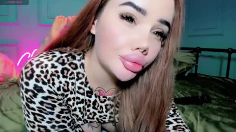 Aira online show from December 2024 04:00:02 PM