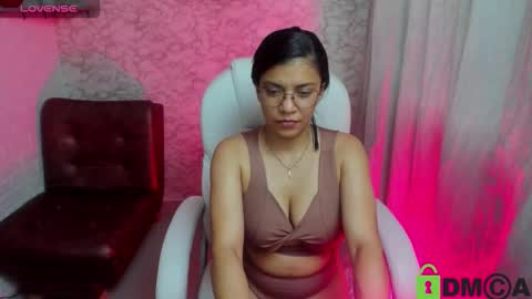 aisha__cambell online show from November 2025 08:52:02 PM