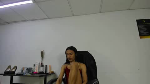 Snapshot of aisha_hotts777 chatting on September 2025 01:51:02 AM Aisha online show from September 2025 01:51:02 AM