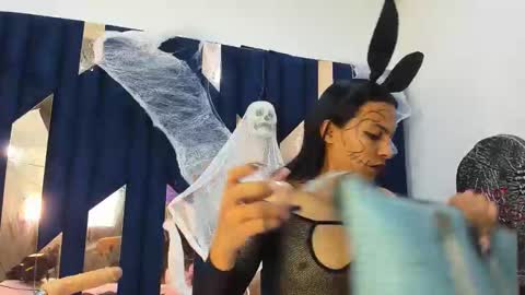 Snapshot of aisha_hotts777 chatting on October 2025 03:31:01 AM Aisha online show from October 2025 03:31:01 AM