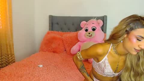 aisha_sex222 online show from September 2025 05:25:01 PM