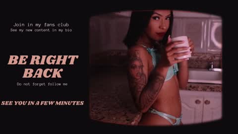 Snapshot of aishakassandra chatting on January 2025 05:54:01 PM KASSANDRA online show from January 2025 05:54:01 PM