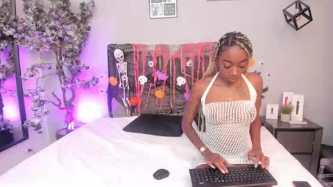 Snapshot of aishalehmann chatting on October 2025 11:32:02 AM aishalehmann online show from October 2025 11:32:02 AM