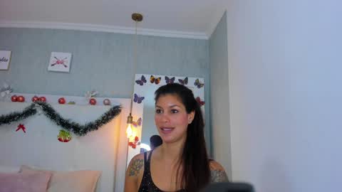 aishawild online show from December 2024 03:48:01 PM