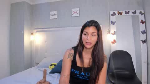 aishawild online show from September 2025 04:51:02 PM