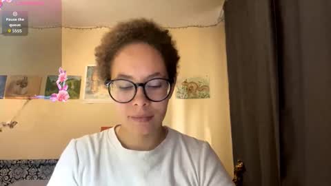 Adelina online show from September 2025 10:04:02 AM