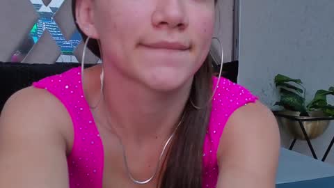 little aitana  online show from January 2025 12:57:02 PM
