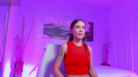 little aitana  online show from October 2025 07:33:01 PM