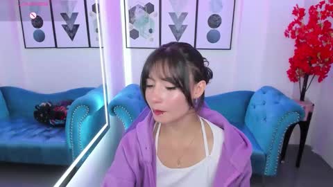 Snapshot of akaza_hakuji_ chatting on October 2025 01:10:01 PM Azaka online show from October 2025 01:10:01 PM