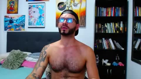 akiles online show from January 2025 10:48:01 PM