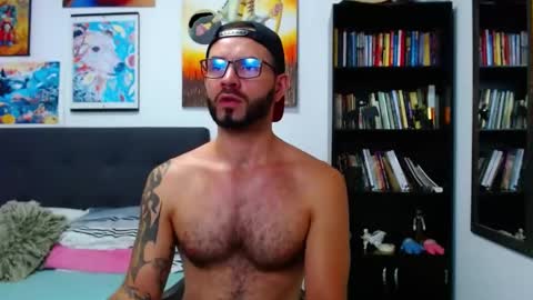 akiles online show from January 2025 02:04:01 AM