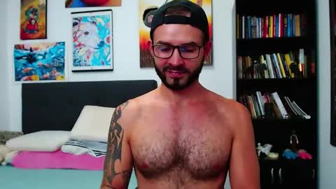 akiles online show from January 2025 10:56:01 PM