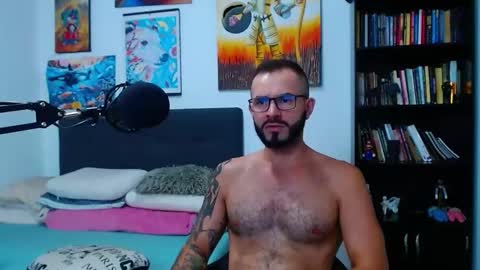 akiles online show from February 2025 02:03:02 AM