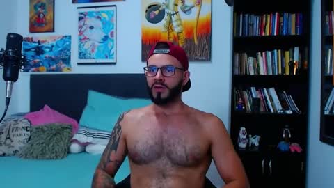 akiles online show from February 2025 02:10:02 AM