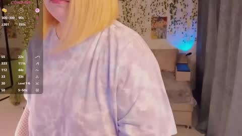 Snapshot of akinohana chatting on October 2025 12:47:01 PM Aki online show from October 2025 12:47:01 PM