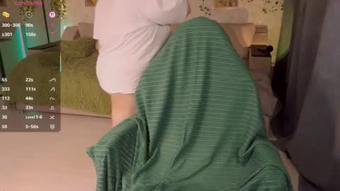 Snapshot of akinohana chatting on October 2025 01:29:01 PM Aki online show from October 2025 01:29:01 PM