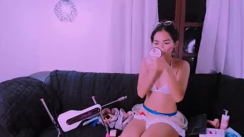 Snapshot of akira_hime chatting on September 2025 03:10:02 AM Akira online show from September 2025 03:10:02 AM