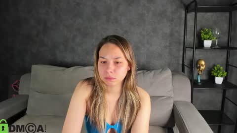 Snapshot of al1ice_moures chatting on October 2025 01:39:03 AM Al1ice online show from October 2025 01:39:03 AM