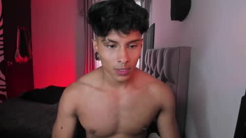 Ander uwu online show from October 2025 07:44:02 PM