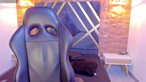 Snapshot of alahia_dangelo_ chatting on October 2025 11:27:02 AM ALAHIA online show from October 2025 11:27:02 AM