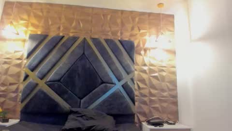 Snapshot of alahia_dangelo_ chatting on October 2025 11:33:02 AM ALAHIA online show from October 2025 11:33:02 AM