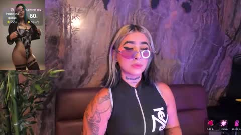 Snapshot of alahia_dangelo_ chatting on October 2025 05:26:02 PM ALAHIA online show from October 2025 05:26:02 PM