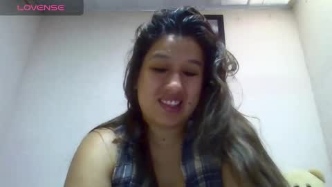 Snapshot of alahia_fox chatting on February 2025 03:59:02 PM alahia online show from February 2025 03:59:02 PM