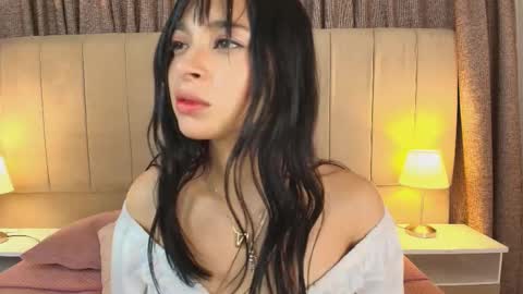 alahia_hank online show from October 2025 06:05:02 PM