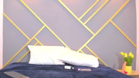 Snapshot of alaia_colins chatting on January 2025 07:19:02 AM alaia_colins online show from January 2025 07:19:02 AM