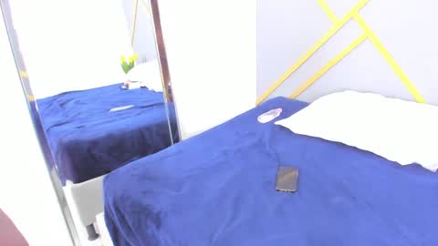 Snapshot of alaia_colins chatting on February 2025 03:49:01 PM alaia_colins online show from February 2025 03:49:01 PM