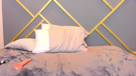 Snapshot of alaia_colins chatting on February 2025 06:37:01 AM alaia_colins online show from February 2025 06:37:01 AM