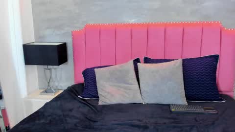 Snapshot of alaia_colins chatting on September 2025 04:05:01 AM alaia_colins online show from September 2025 04:05:01 AM