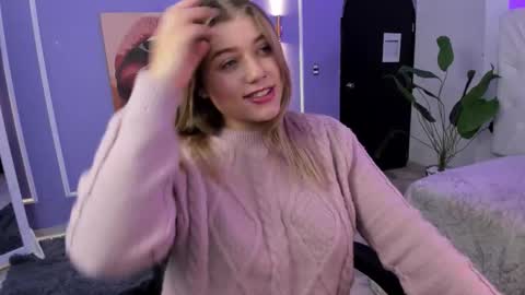 Alaia online show from November 2025 01:55:01 PM