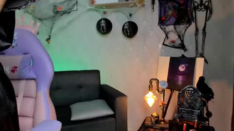 Snapshot of alaia_love77 chatting on October 2025 08:17:02 PM Alaia online show from October 2025 08:17:02 PM