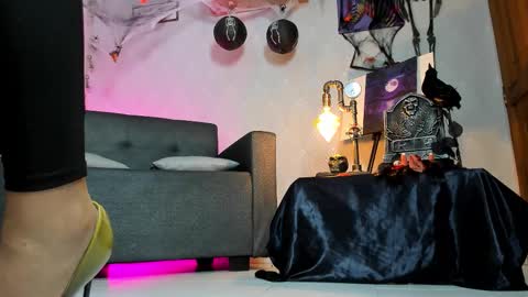 Snapshot of alaia_love77 chatting on October 2025 10:30:01 PM Alaia online show from October 2025 10:30:01 PM