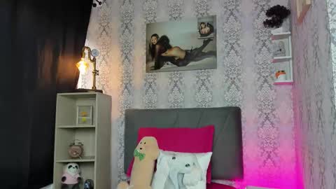 Snapshot of alaia_love77 chatting on October 2025 10:20:02 PM Alaia online show from October 2025 10:20:02 PM