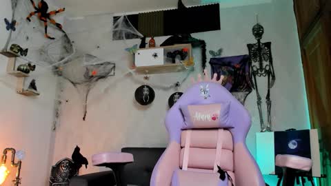 Snapshot of alaia_love77 chatting on November 2025 10:10:02 PM Alaia online show from November 2025 10:10:02 PM