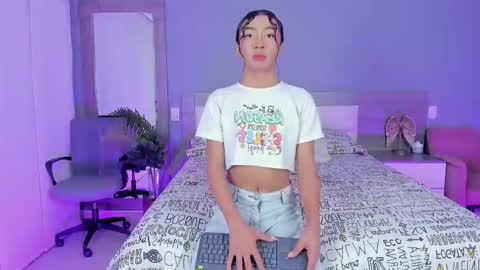 alaiaguerra online show from October 2025 07:58:02 PM