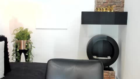     online show from January 2025 12:06:02 PM