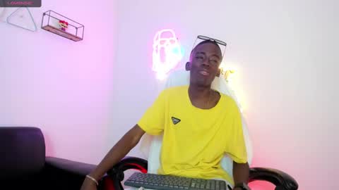 alan_blacke online show from October 2025 07:58:02 PM