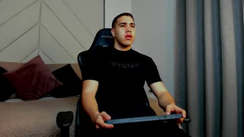 alan_fordj online show from November 2025 11:56:02 AM