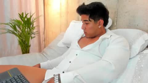 Snapshot of alan_greek_1 chatting on January 2025 02:51:01 AM Alan greek online show from January 2025 02:51:01 AM