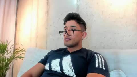 Snapshot of alan_greek_1 chatting on February 2025 02:39:02 AM Alan greek online show from February 2025 02:39:02 AM