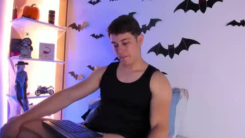 Alan Hadid online show from October 2025 09:52:01 PM