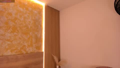 alana_2916 online show from November 2025 03:51:01 AM