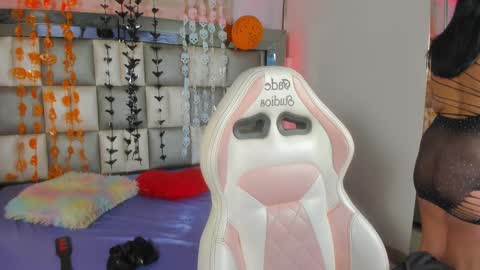 alana online show from October 2025 05:10:01 AM