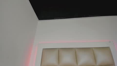 alana online show from November 2025 06:08:02 PM