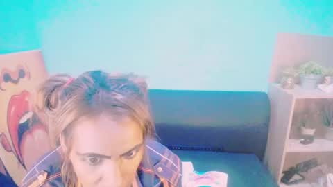 Snapshot of alanadelray chatting on January 2025 07:04:02 AM alanadelray online show from January 2025 07:04:02 AM