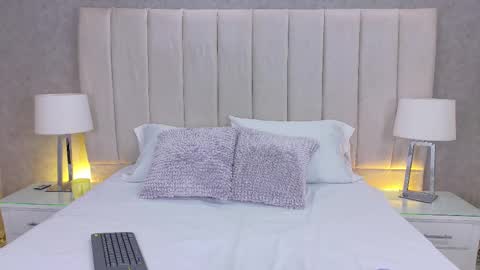 Alanah Bustamante online show from October 2025 07:48:02 PM