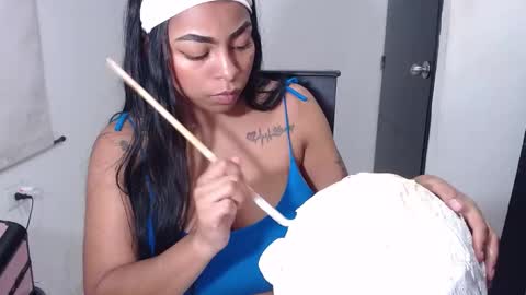 alanajonees online show from December 2024 03:55:01 PM